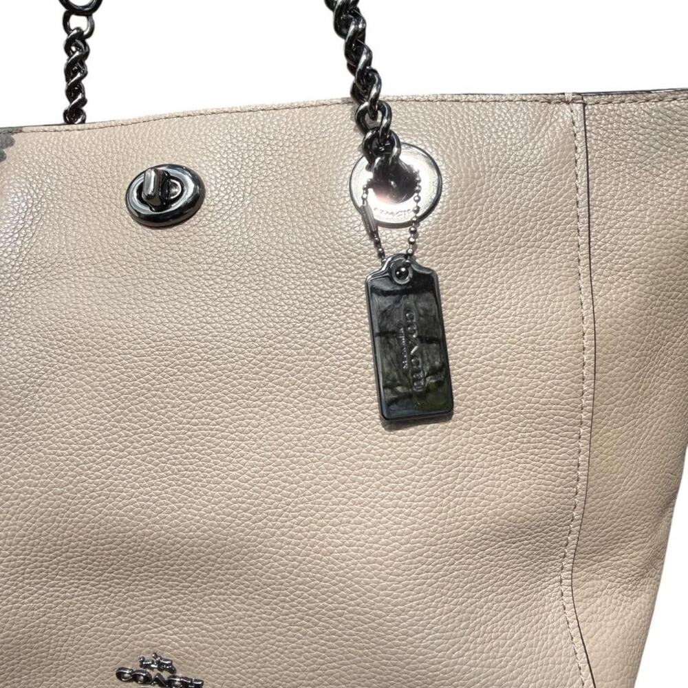 Coach Turnlock Chain Tote Pebbled Leather #57107 EUC - Picture 2 of 10